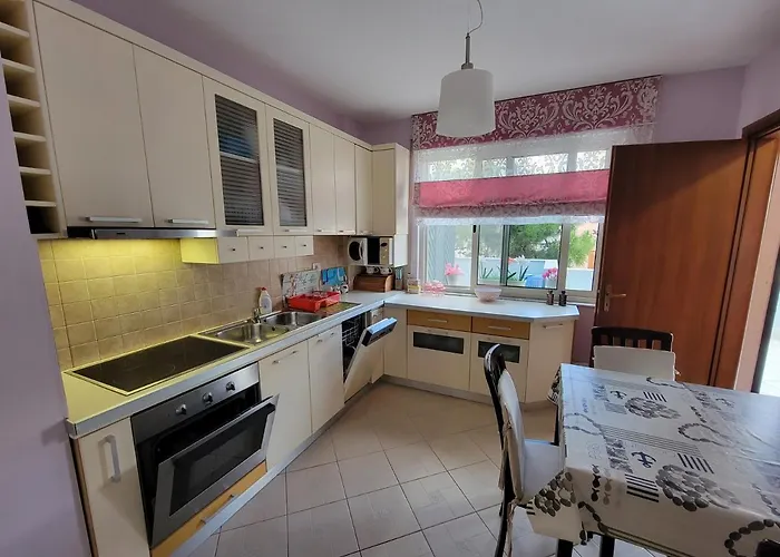 Beko - With Sea View In Apartmán Durrës